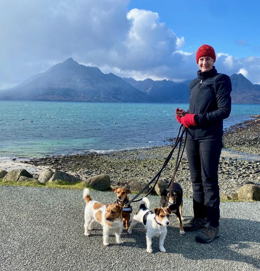 Tigh Mairi At Mary'S Thatched Cottages Elgol Eksteriør billede