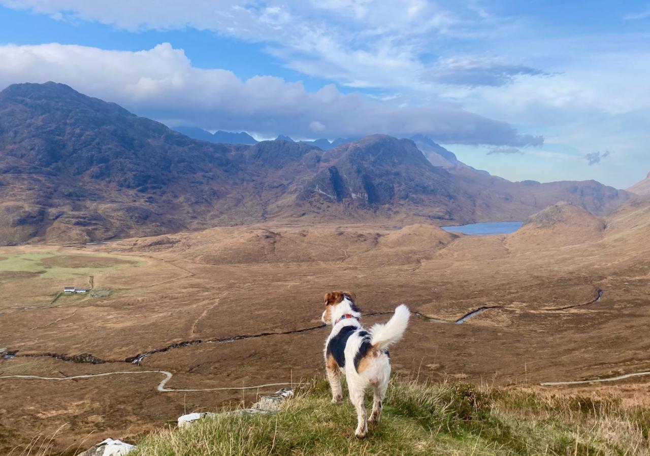 Tigh Mairi At Mary'S Thatched Cottages Elgol Eksteriør billede