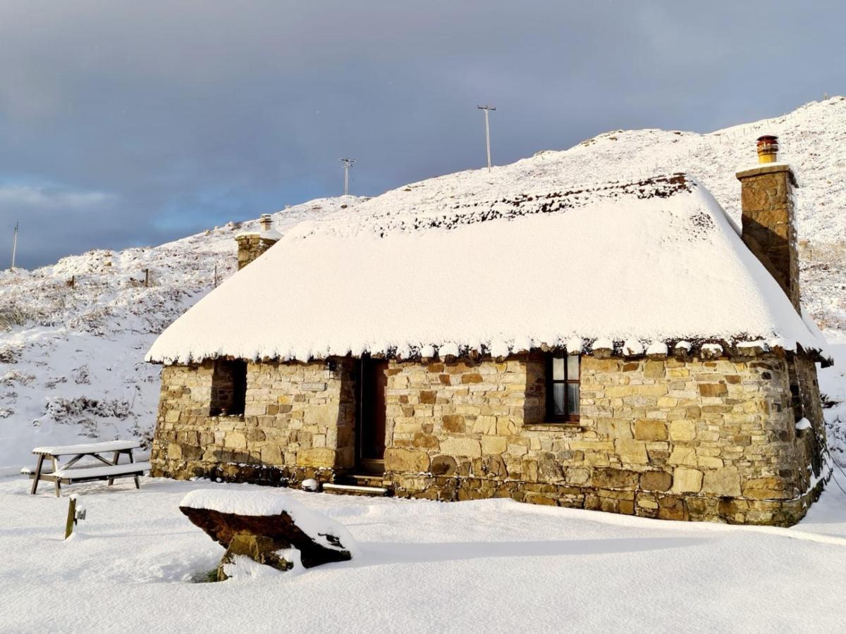 Tigh Mairi At Mary'S Thatched Cottages Elgol Eksteriør billede